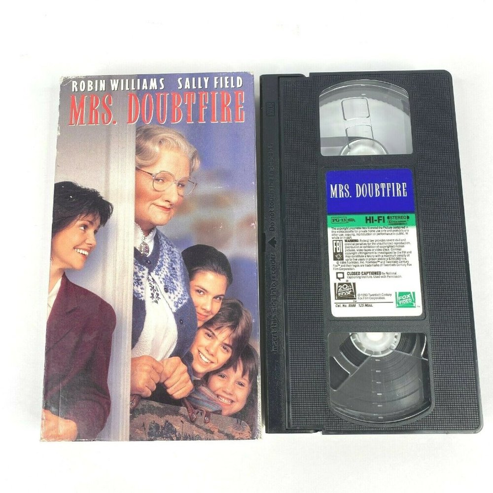 Mrs Doubtfire VHS Video Tape 1993 Robin Williams Sally Field‎ Movie Comedy